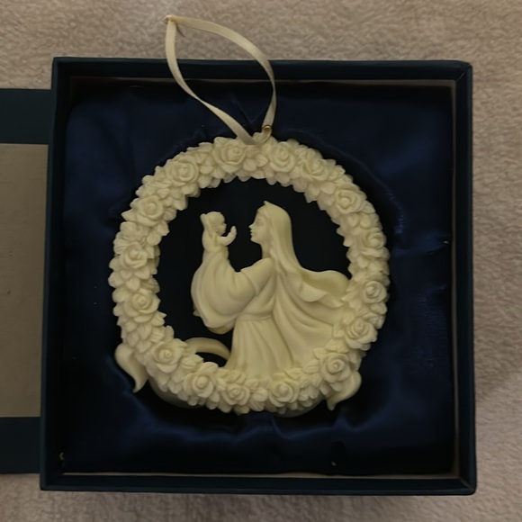 The Millennium Ornament Limited Addition Exclusively by Roman, Inc. - Picture 3 of 4